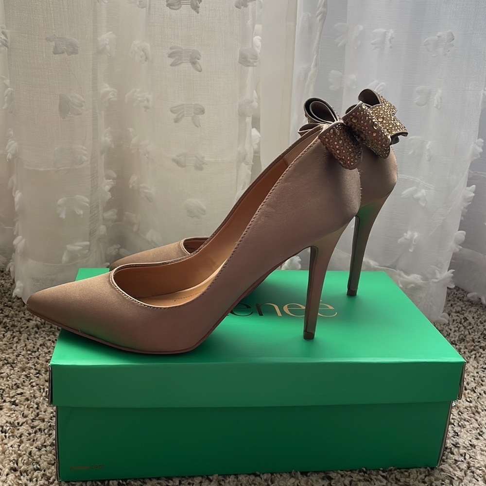 J.Renee Satin Bow Pump - Picture 1 of 3